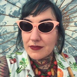 Meet your Posher, Tina